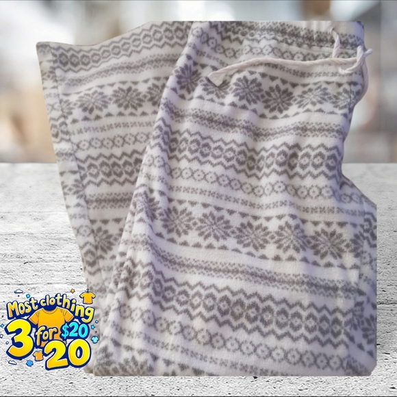 Old navy fleece pajama bottoms - Picture 1 of 6